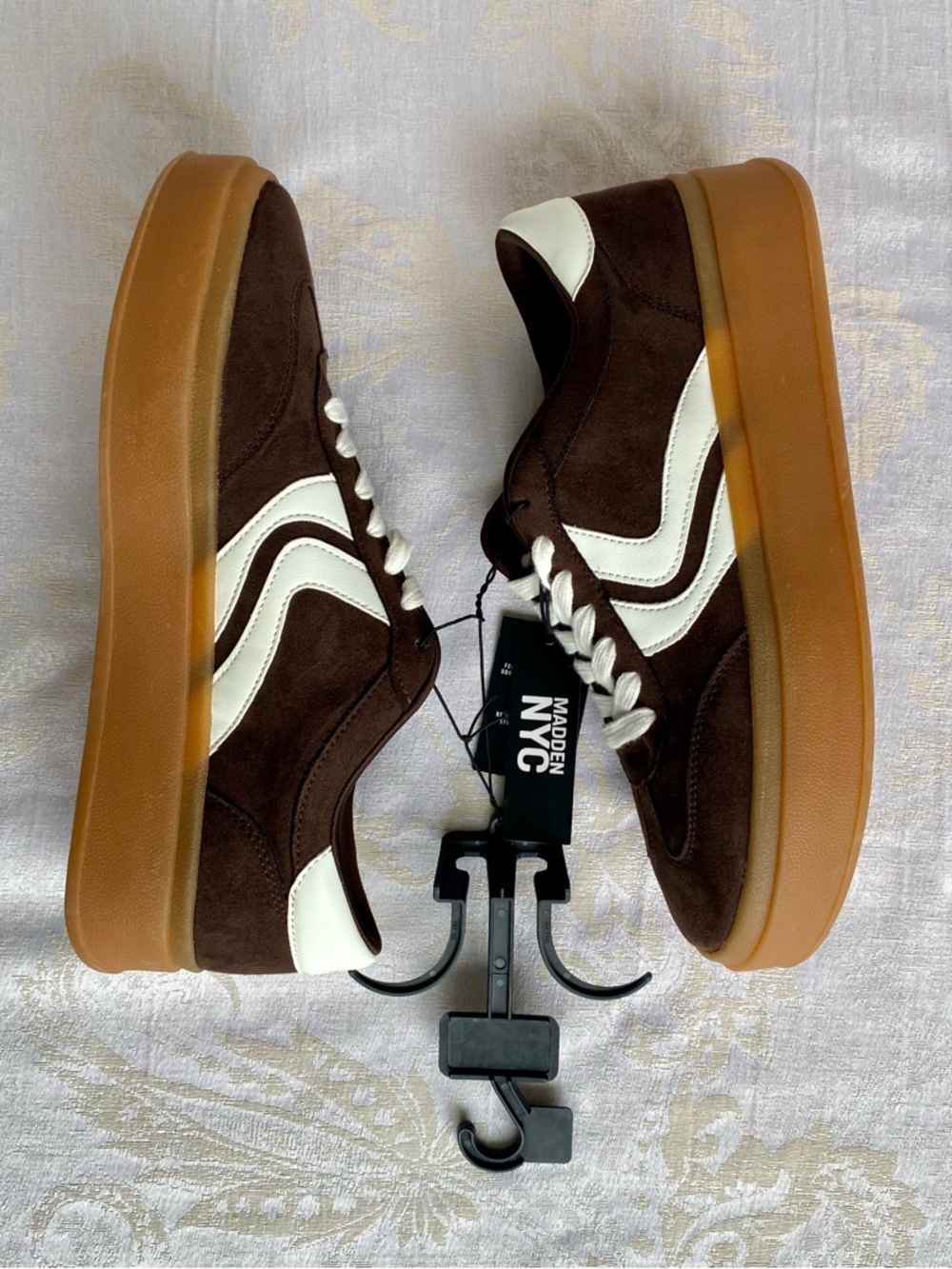 Women Madden NYC Low Top Platform Sneakers Shoes - Picture 3 of 12